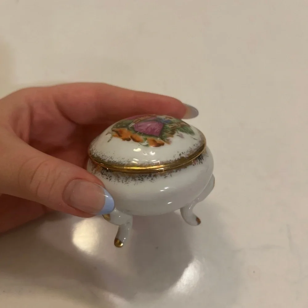 Ceramic Hand Painted Courting Couple Trinket Box